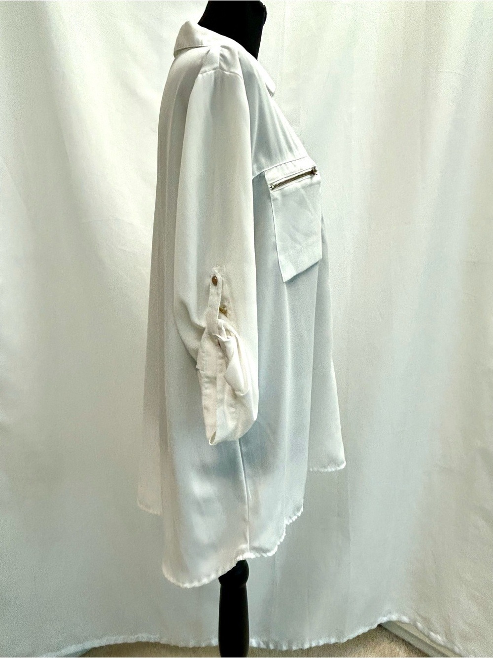Mandee White Utility Pocket V-neck half button down Blouse roll tab sleeve XL - Picture 4 of 13